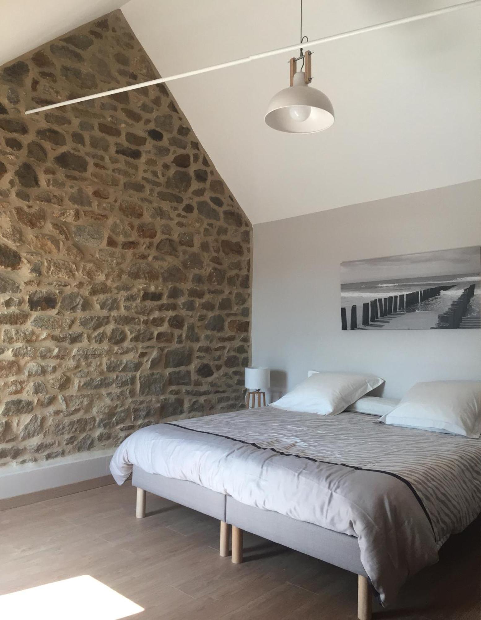 Gites Les 2 Hermines Mont-Dol Номер фото